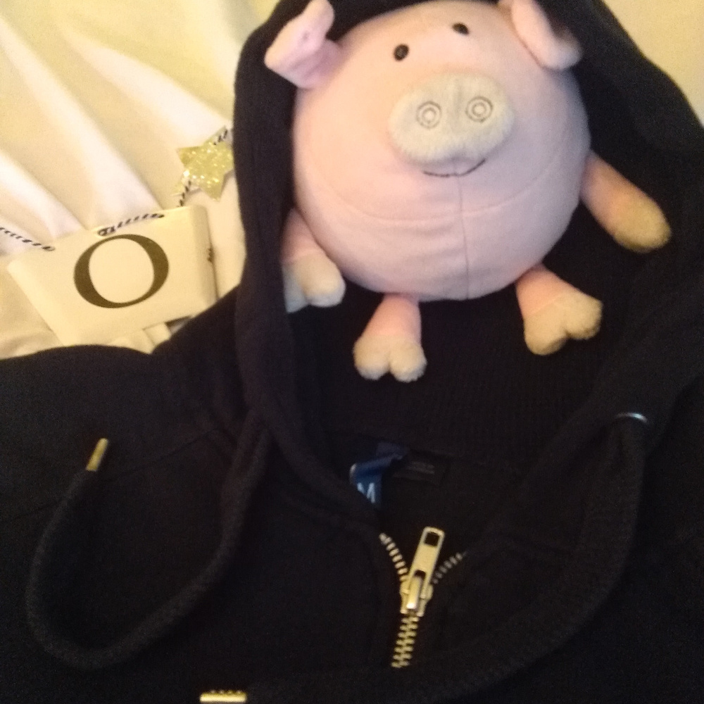 H & M sleeveless, zip, black hoodie - Picture 2 of 8